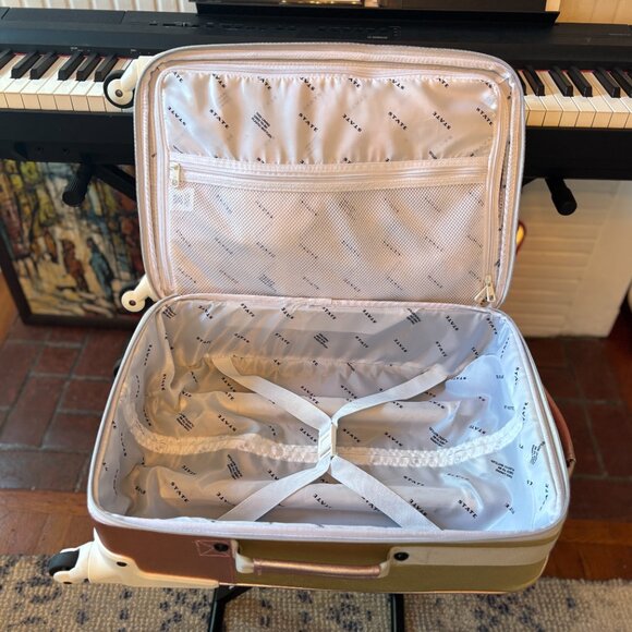 Gently Used: State-Logan Carry On - Picture 10 of 12